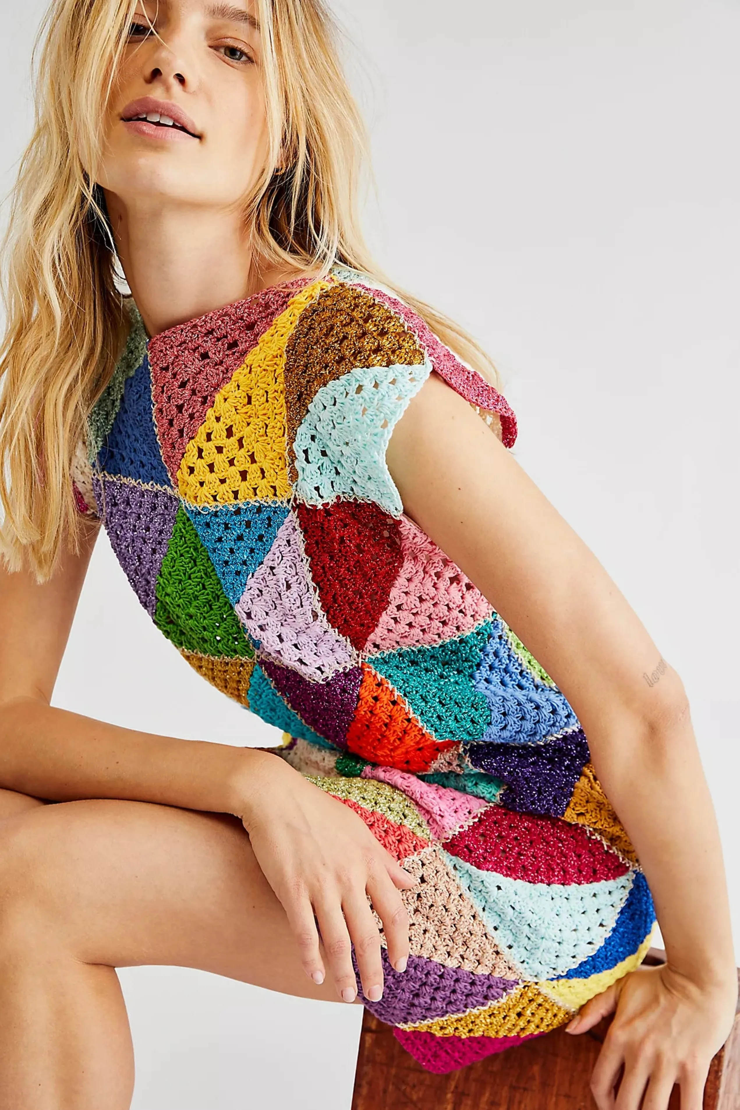 Rose Carmine MULTICOLOR DIAGONALES SHORT DRESS NO SLEEVES- Iconics | Dresses